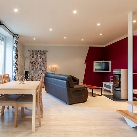Holiday home Maison Renovee En Bord De Saone, Peche Et Detente - Fr-1-583-300 Charentenay